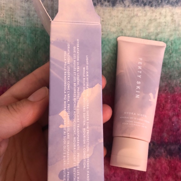 FENTY SKIN hydra vizor 40ml mineral spf 15 hand cream - Picture 2 of 9